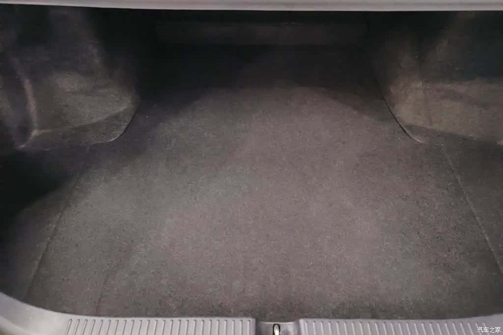 Toyota 2.5V, 2013 4