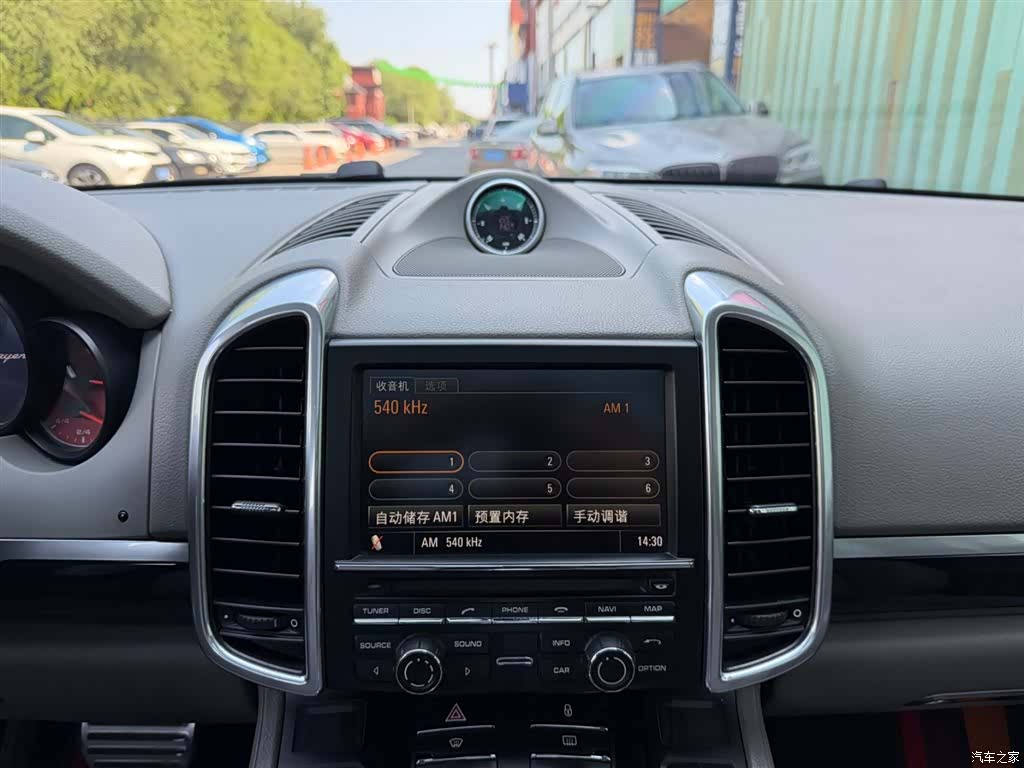 Porsche Cayenne, 2011 6
