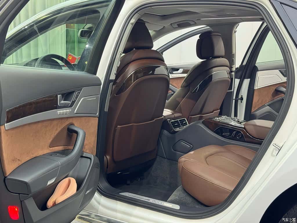 Audi A8L, 2015 все фото