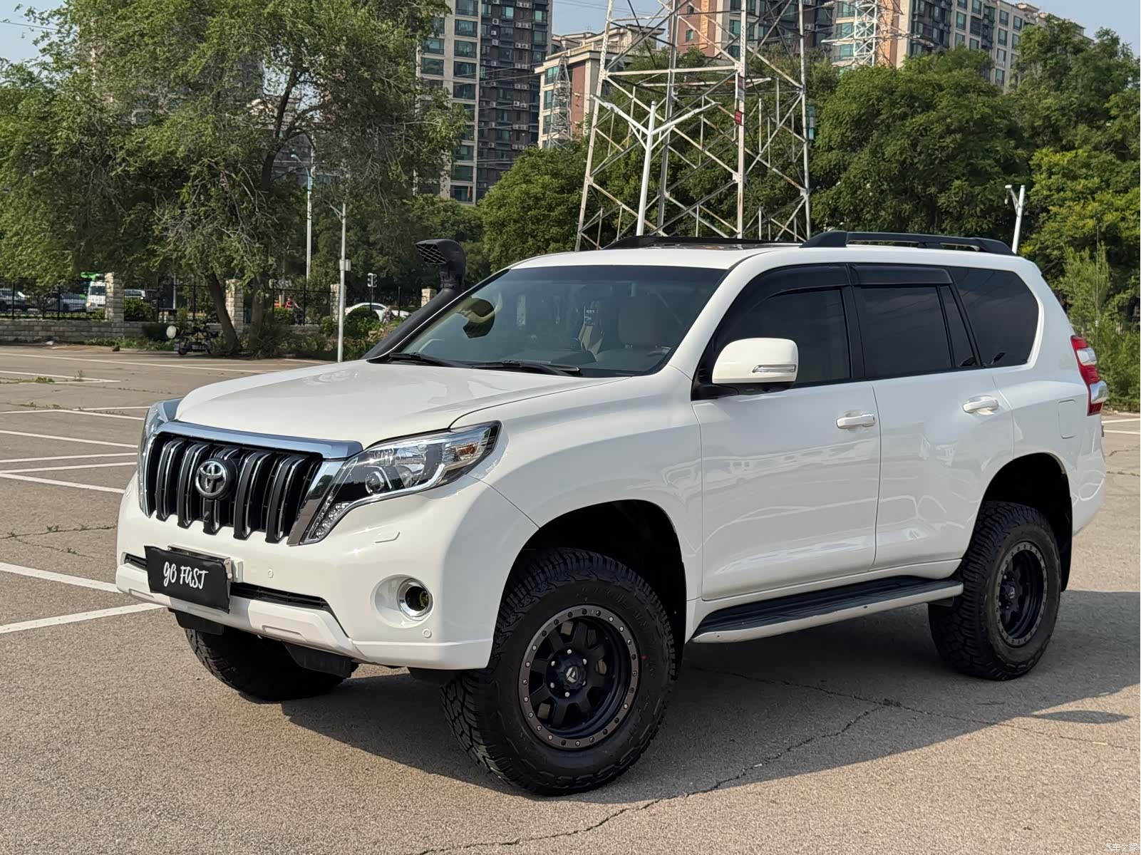 Toyota Prado, 2014 1