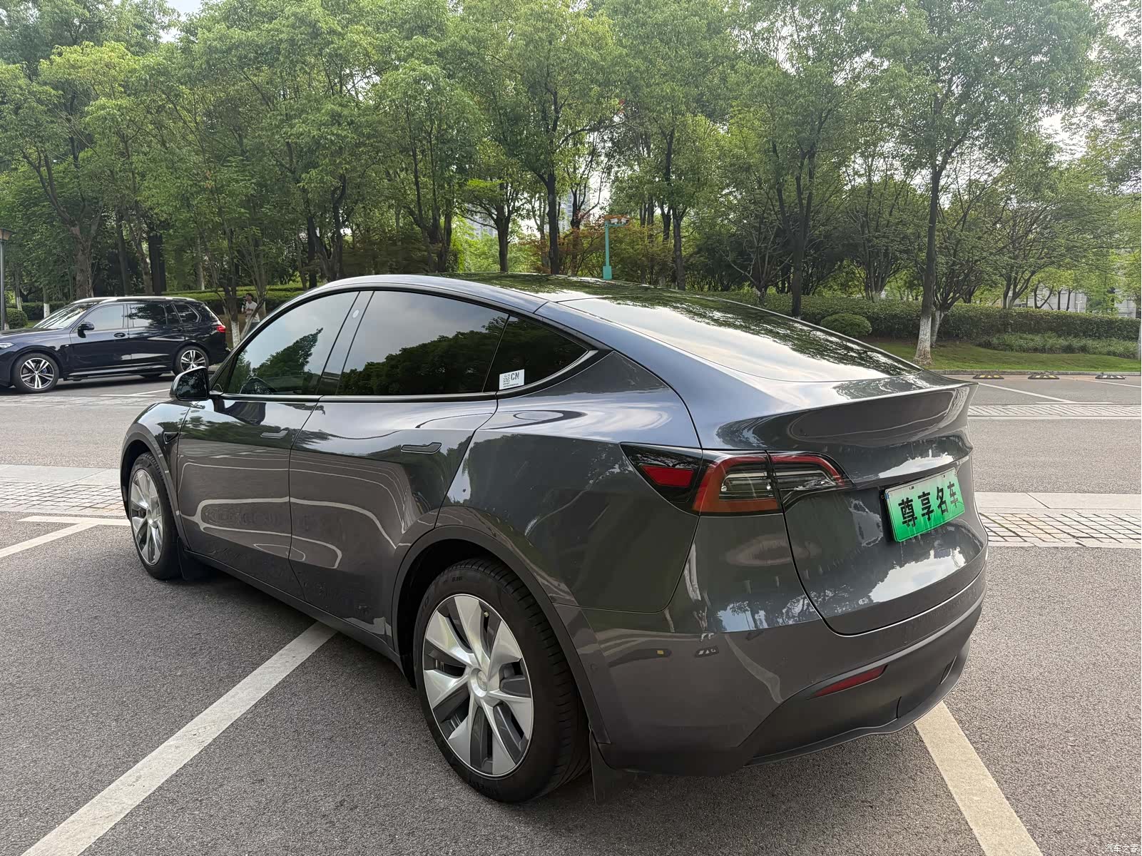 Tesla Model Y, 2022 4