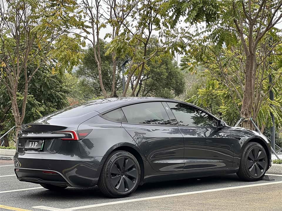 Tesla Model 3 Tesla Model 3