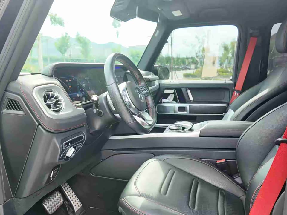 Mercedes-Benz G-class