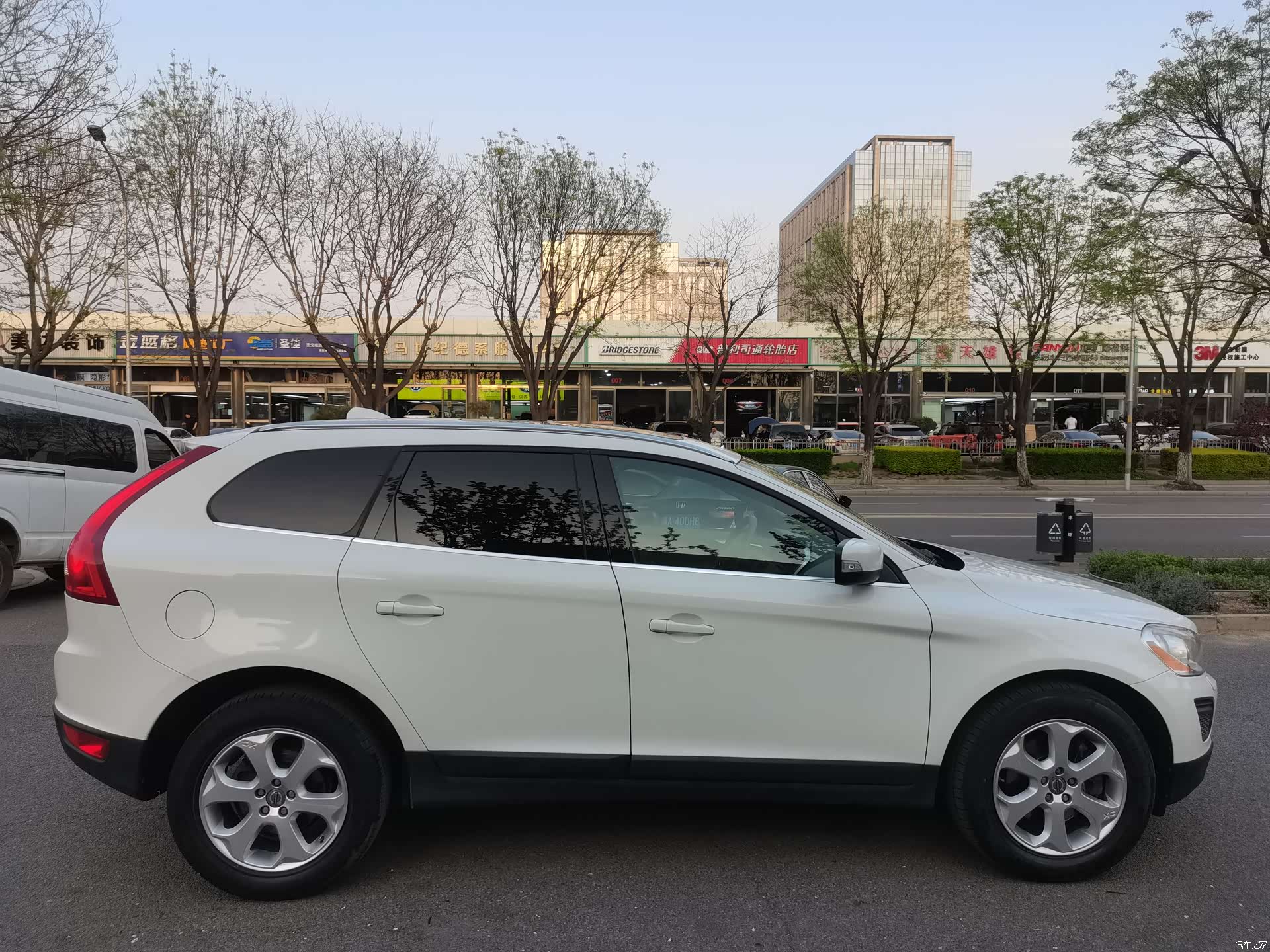 Volvo XC60, 2011 10