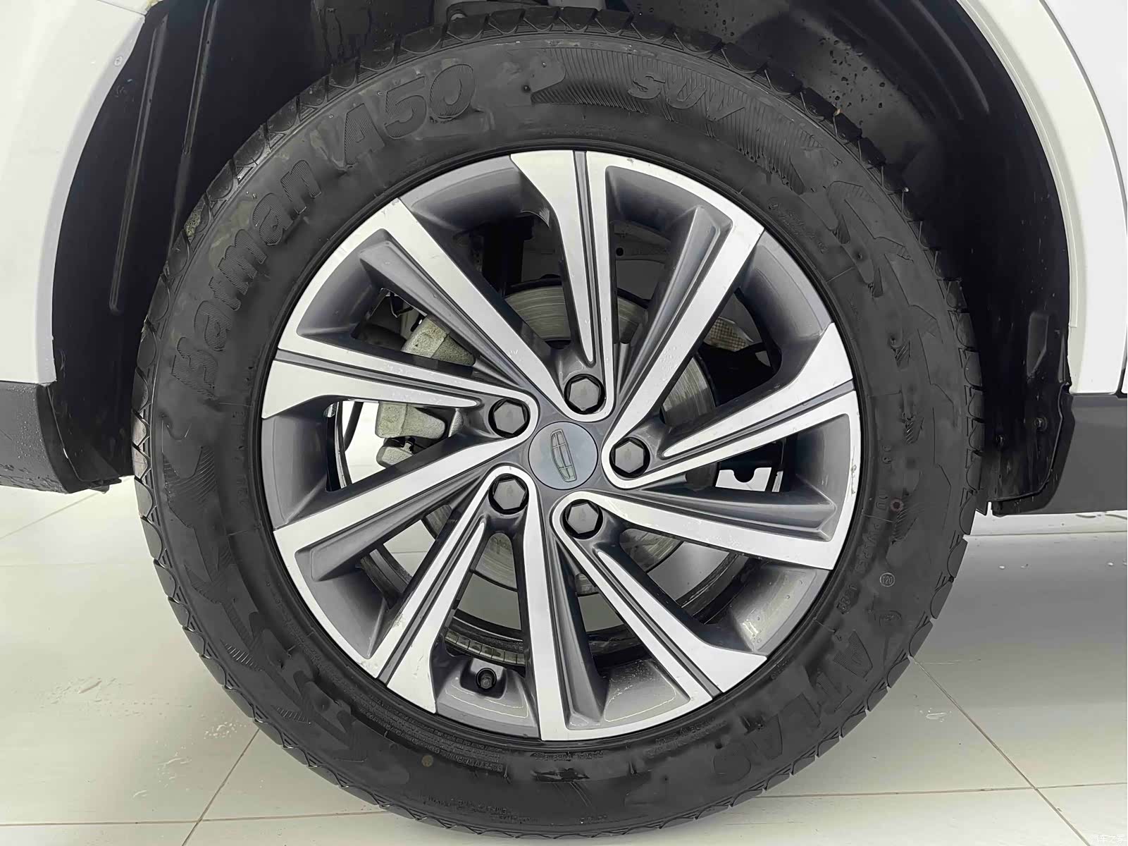 Geely X6, 2022 15