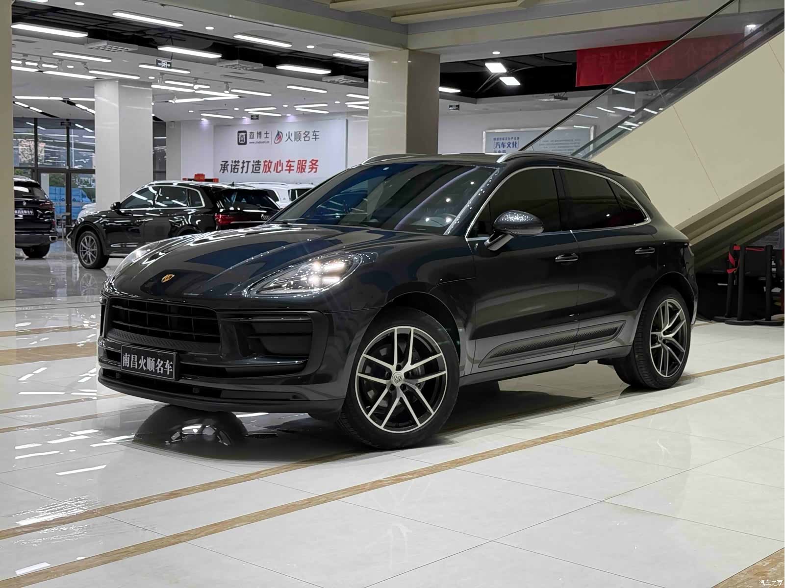 Porsche Macan, 2023 1