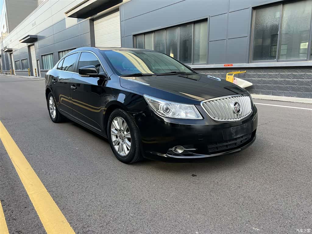 Buick LaCrosse, 2012 3