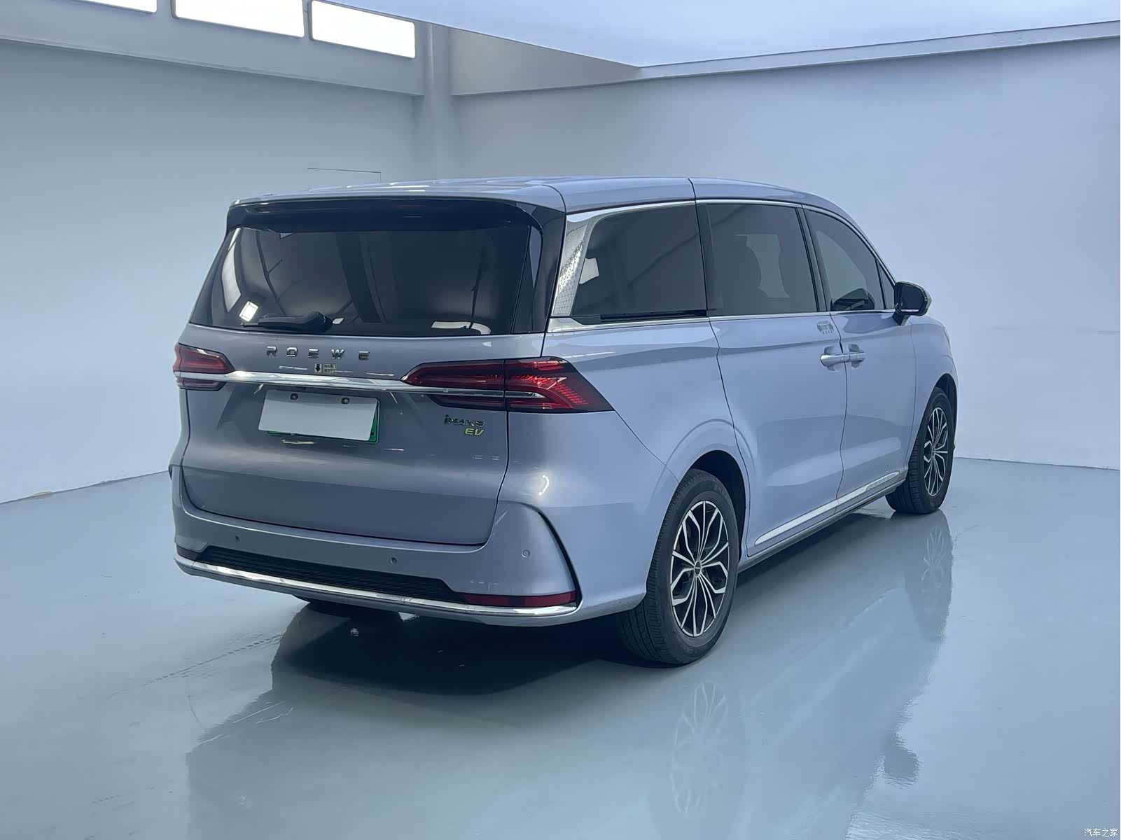 Roewe iMAX8, 2022 13