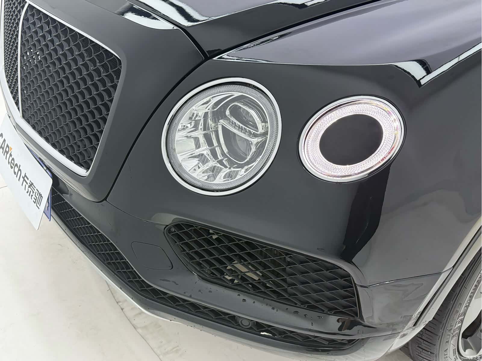 Bentley Bentayga, 2018 23