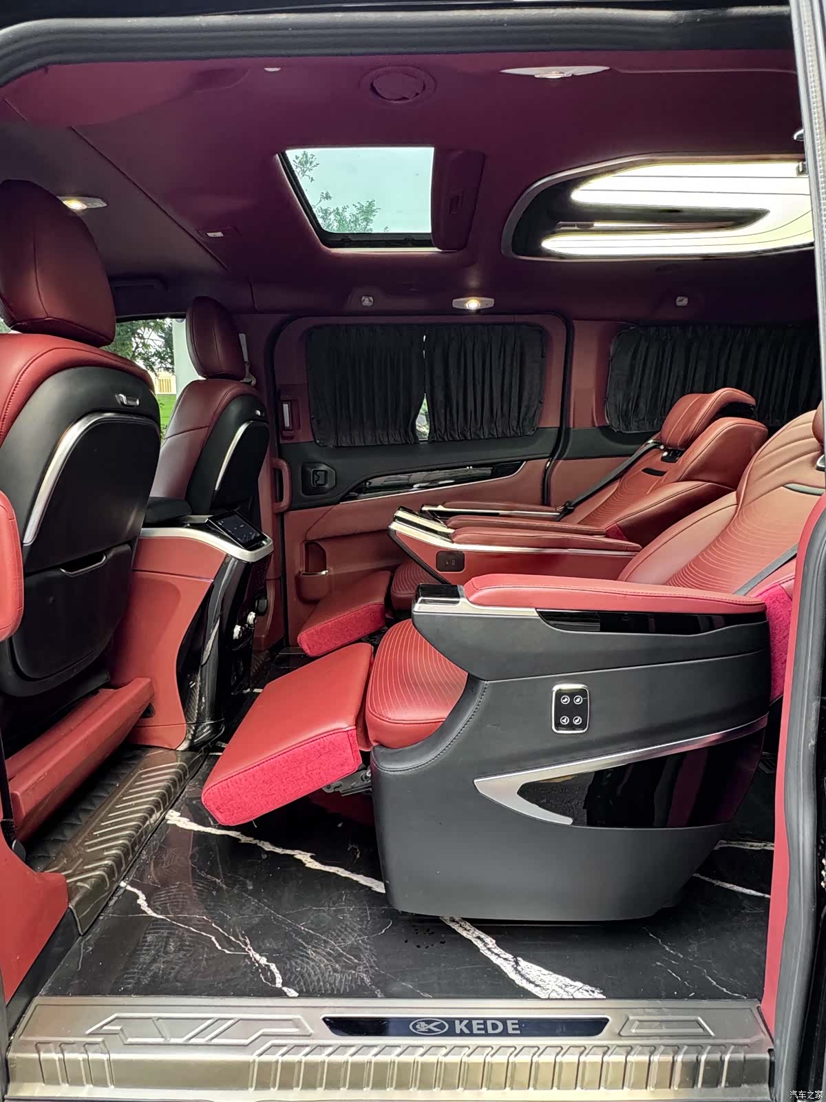 Ford Tourneo, 2025 13