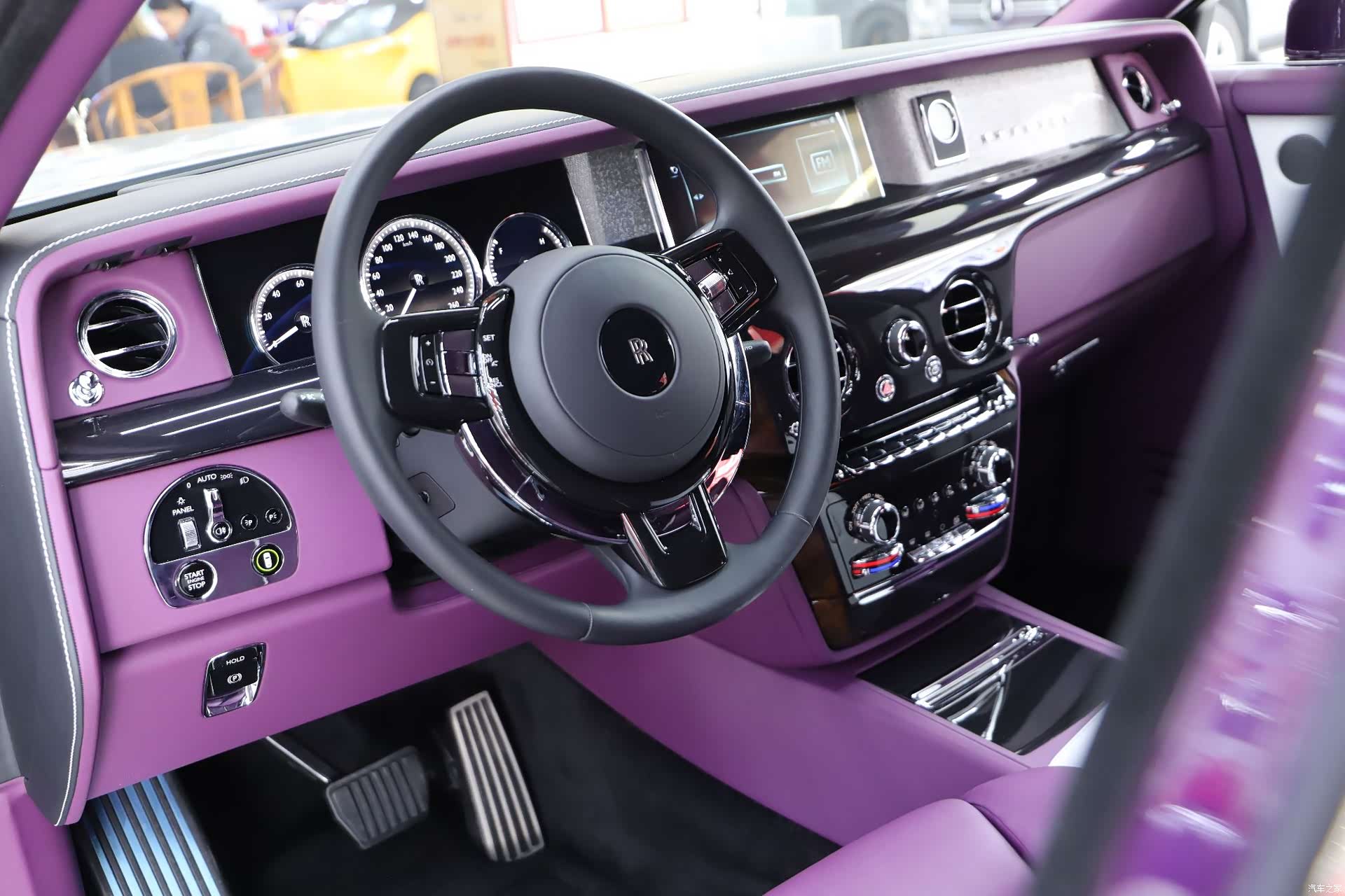 Rolls-Royce Phantom, 2021 18
