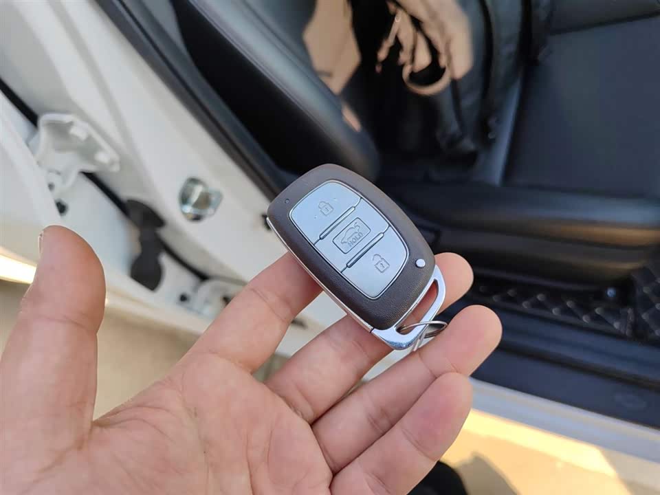 Hyundai Name picture