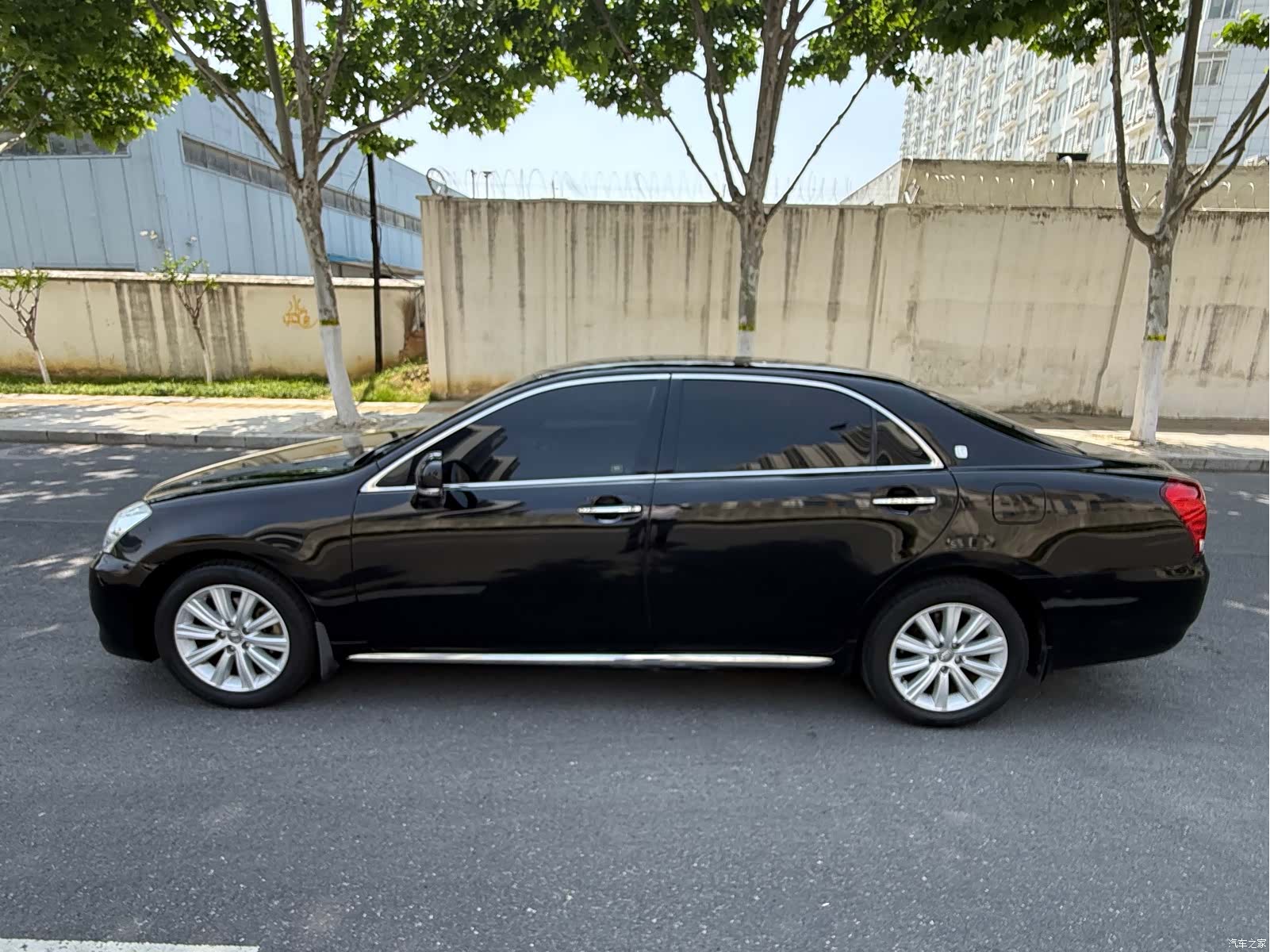 Toyota Crown, 2012 8