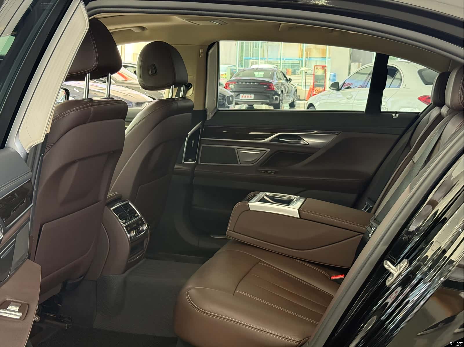 BMW 7 Series, 2016 все фото