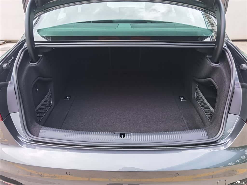 Audi A4L, 2024 7