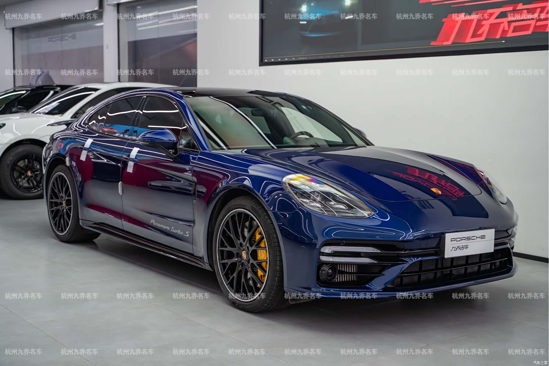 Porsche Panamera, 2022 3
