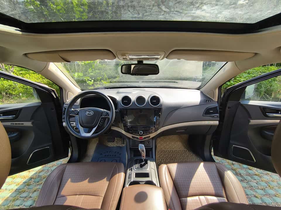 BYD S7