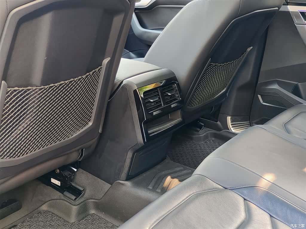 Volkswagen Touareg, 2019 9