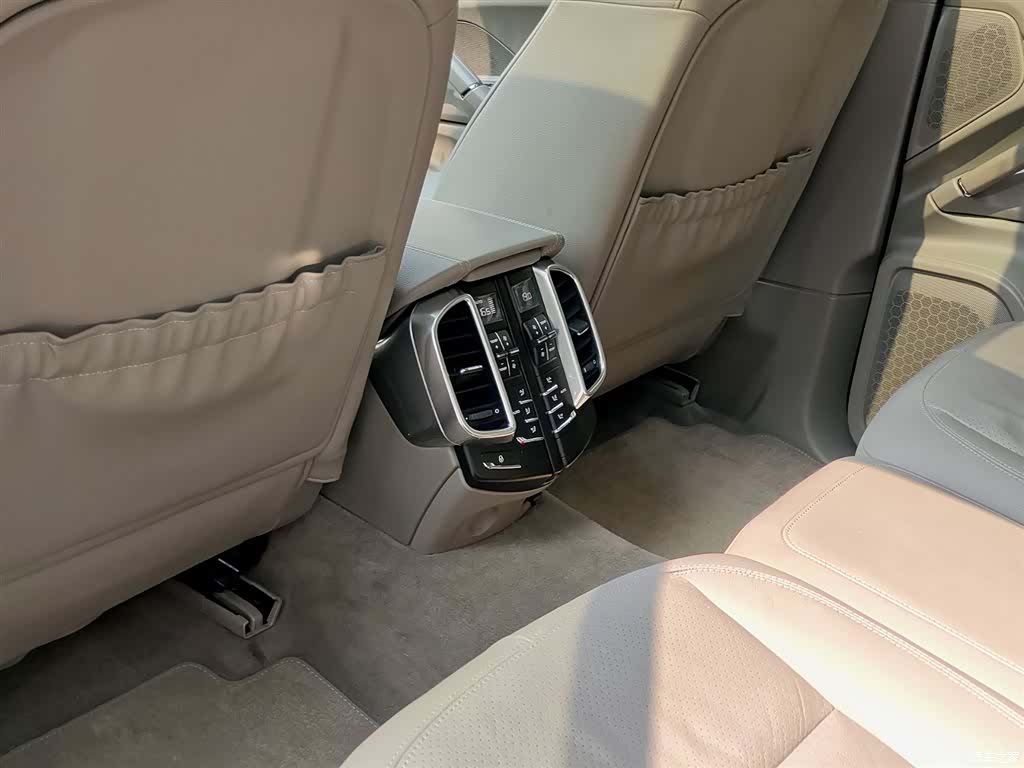 Porsche Cayenne, 2013 9