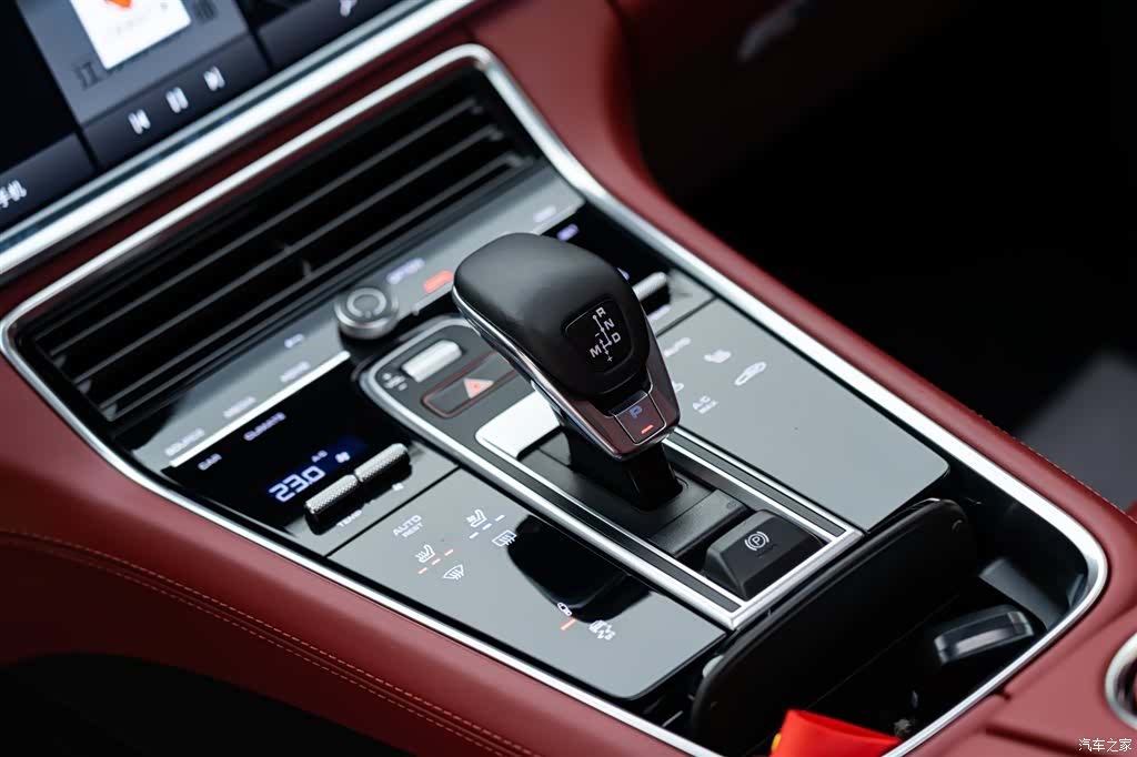 Porsche Panamera, 2023 15