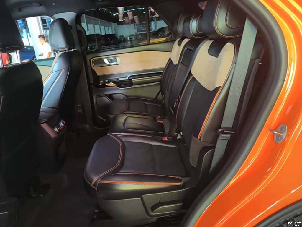 Ford Explorer, 2024 17