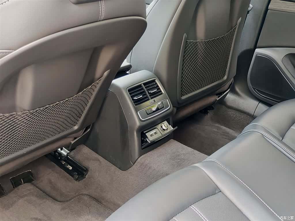 Audi A4L, 2023 9