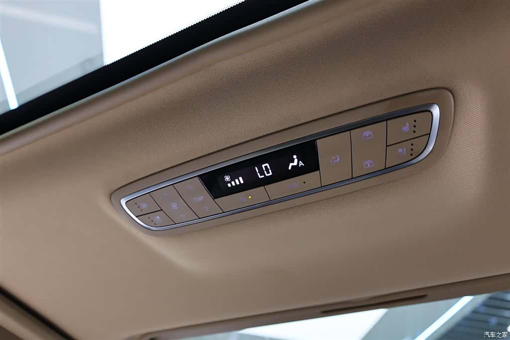 Buick GL8, 2018 32