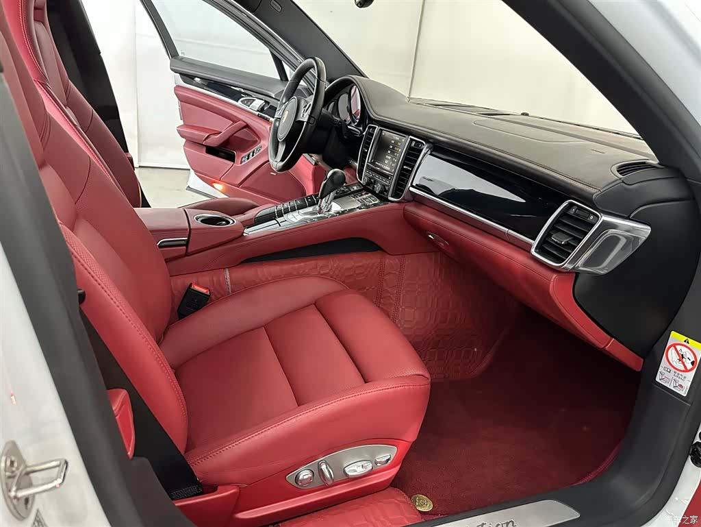 Porsche Panamera, 2017 все фото
