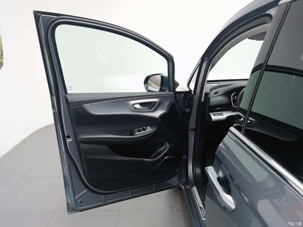 Roewe iMAX8, 2022 16