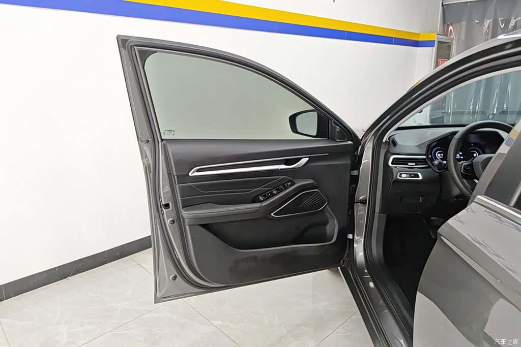 Geely Emgrand, 2022 7
