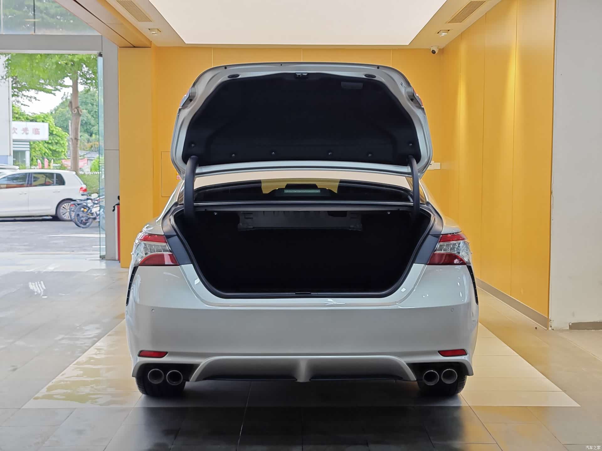 Toyota Camry, 2018 29