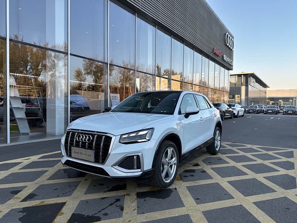 Audi Q2L