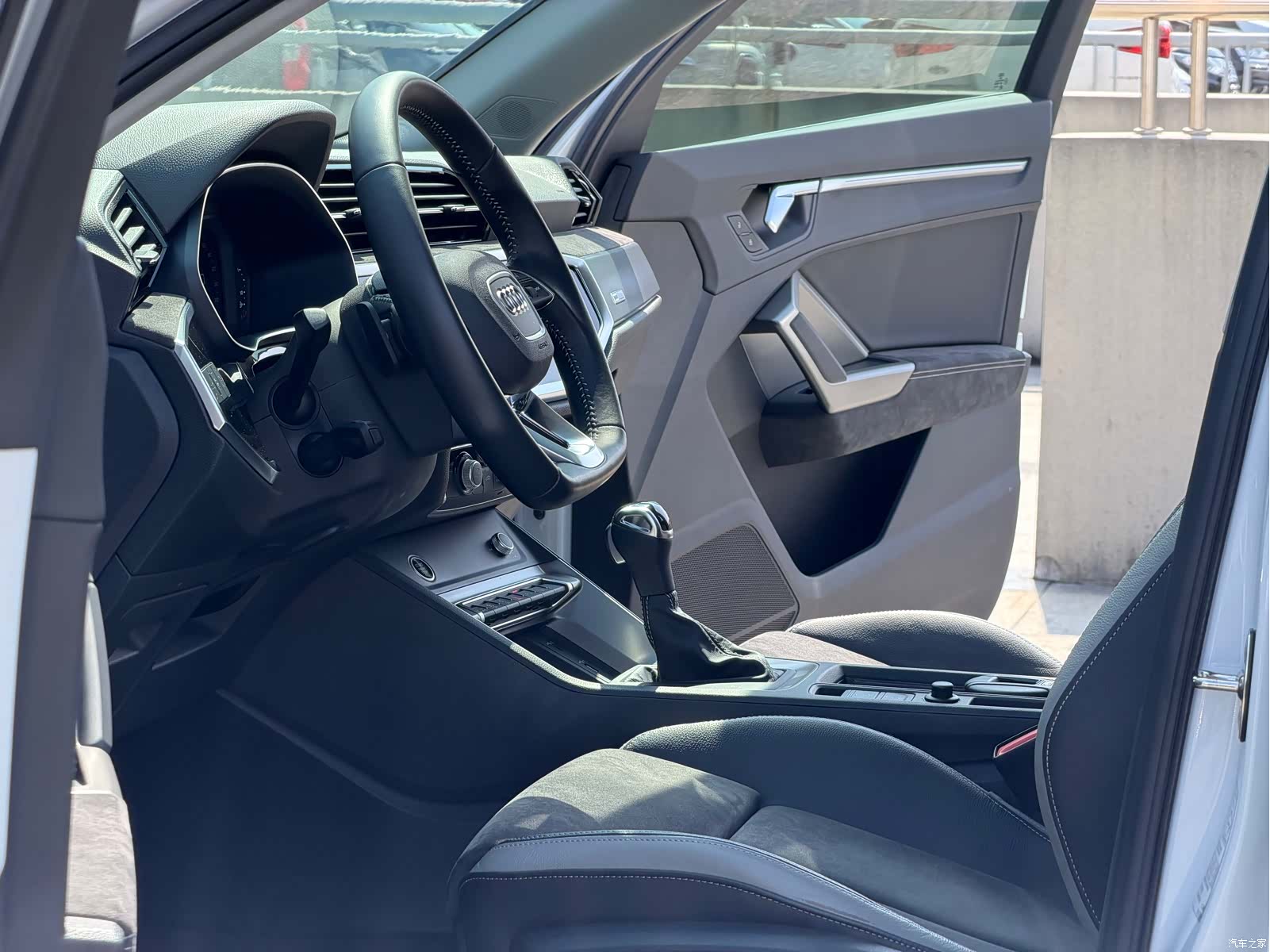 Audi Q3, 2021 8