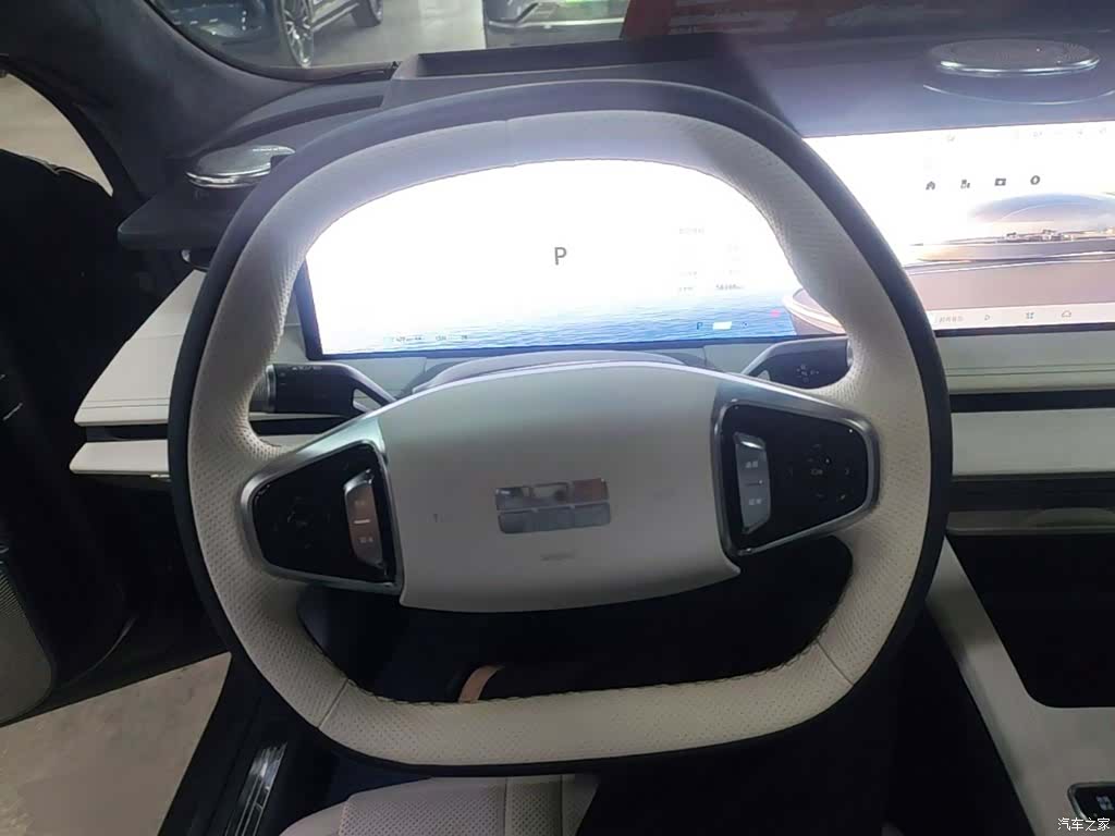 Geely E8, 2024 11