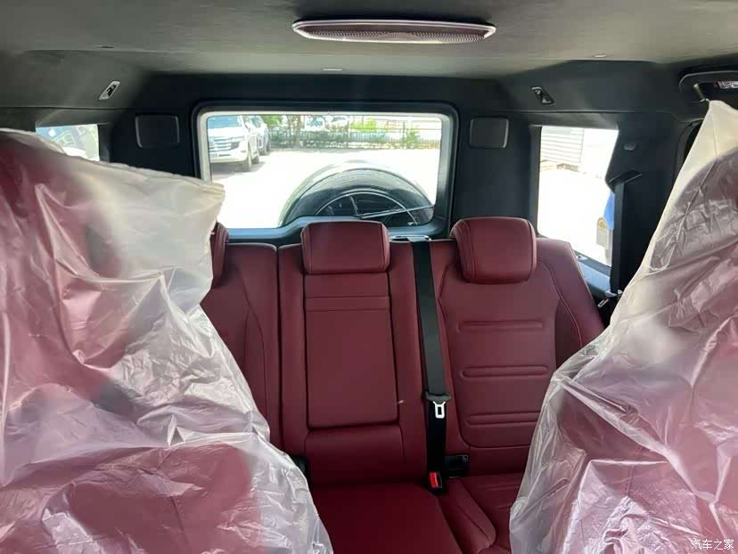 Mercedes-Benz G-Class, 2026 9