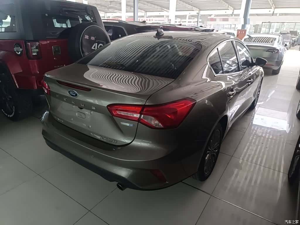 Ford Focus, 2019 7