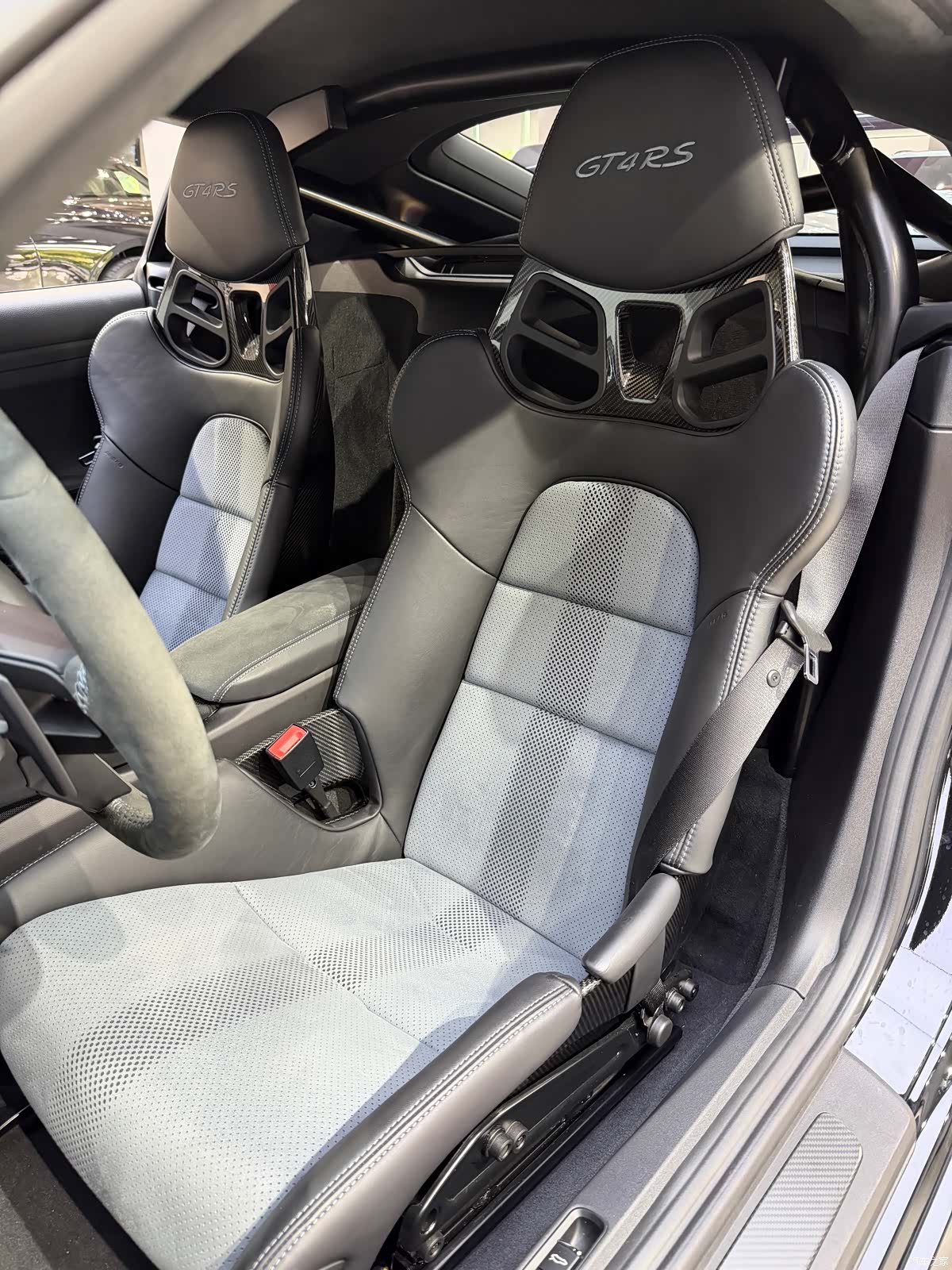 Porsche Cayman, 2025 7