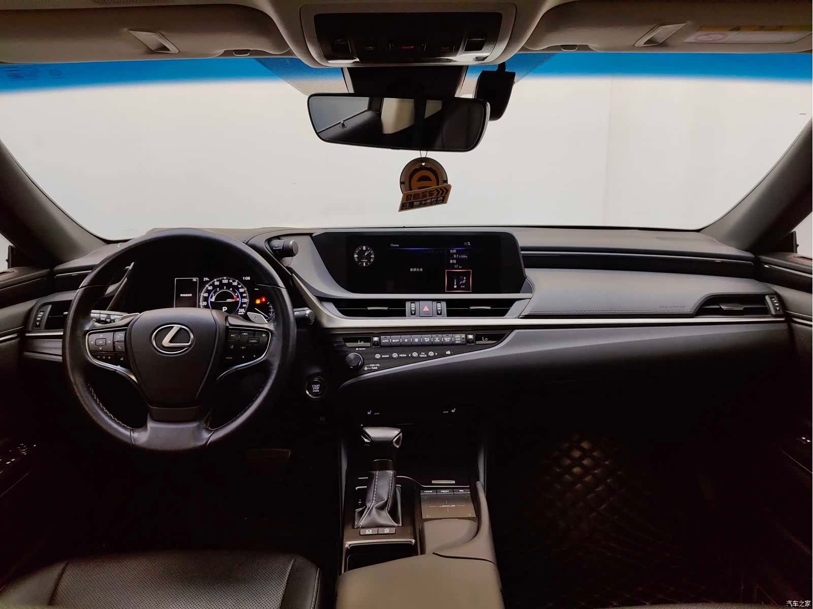 Lexus ES, 2019 6