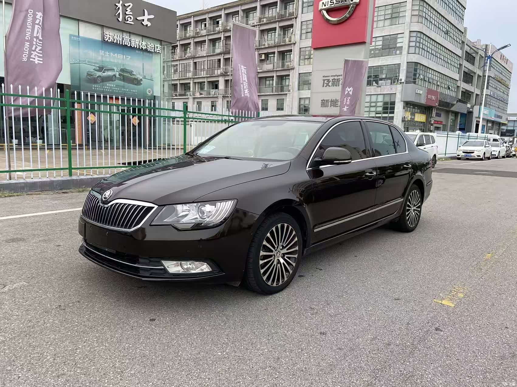 Skoda Superb, 2014 1