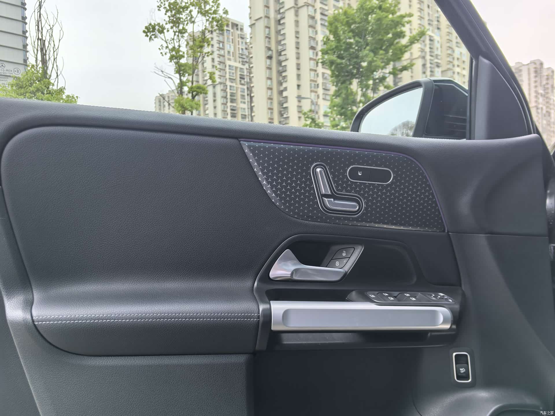 Mercedes-Benz GLB, 2025 все фото