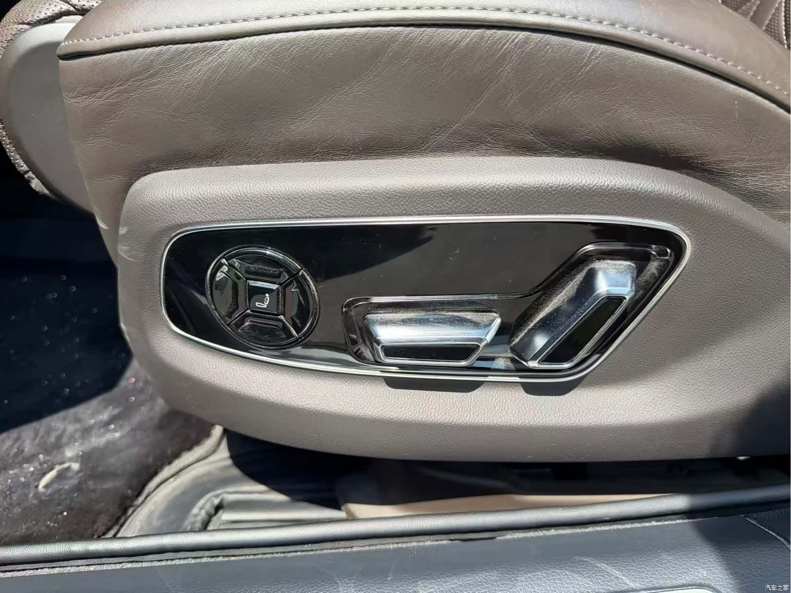 Audi A8L, 2022 6