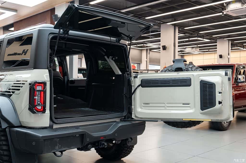 Ford Bronco, 2025 6