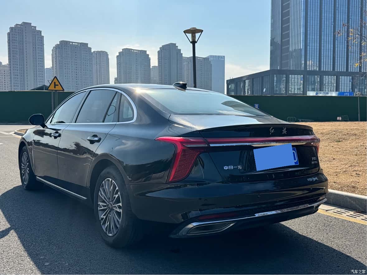 Hongqi H5, 2023 9