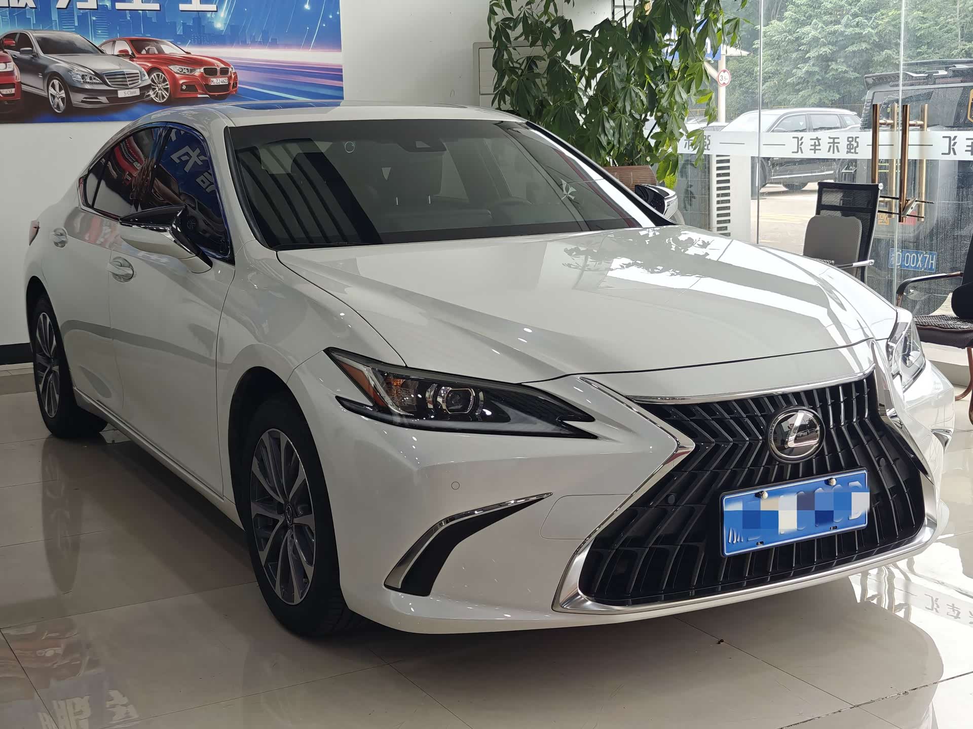 Lexus ES, 2024 3