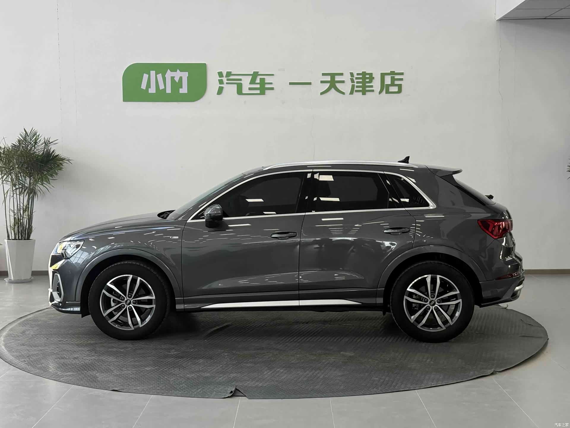 Audi Q3, 2022 2