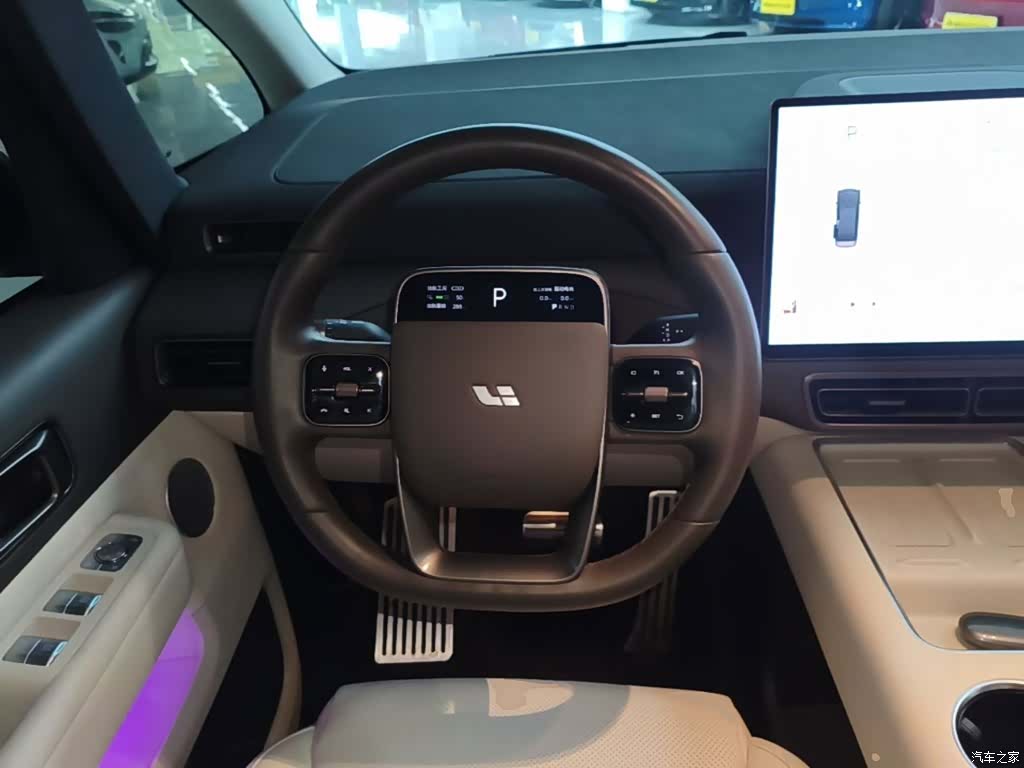 Li Auto MEGA, 2025 7