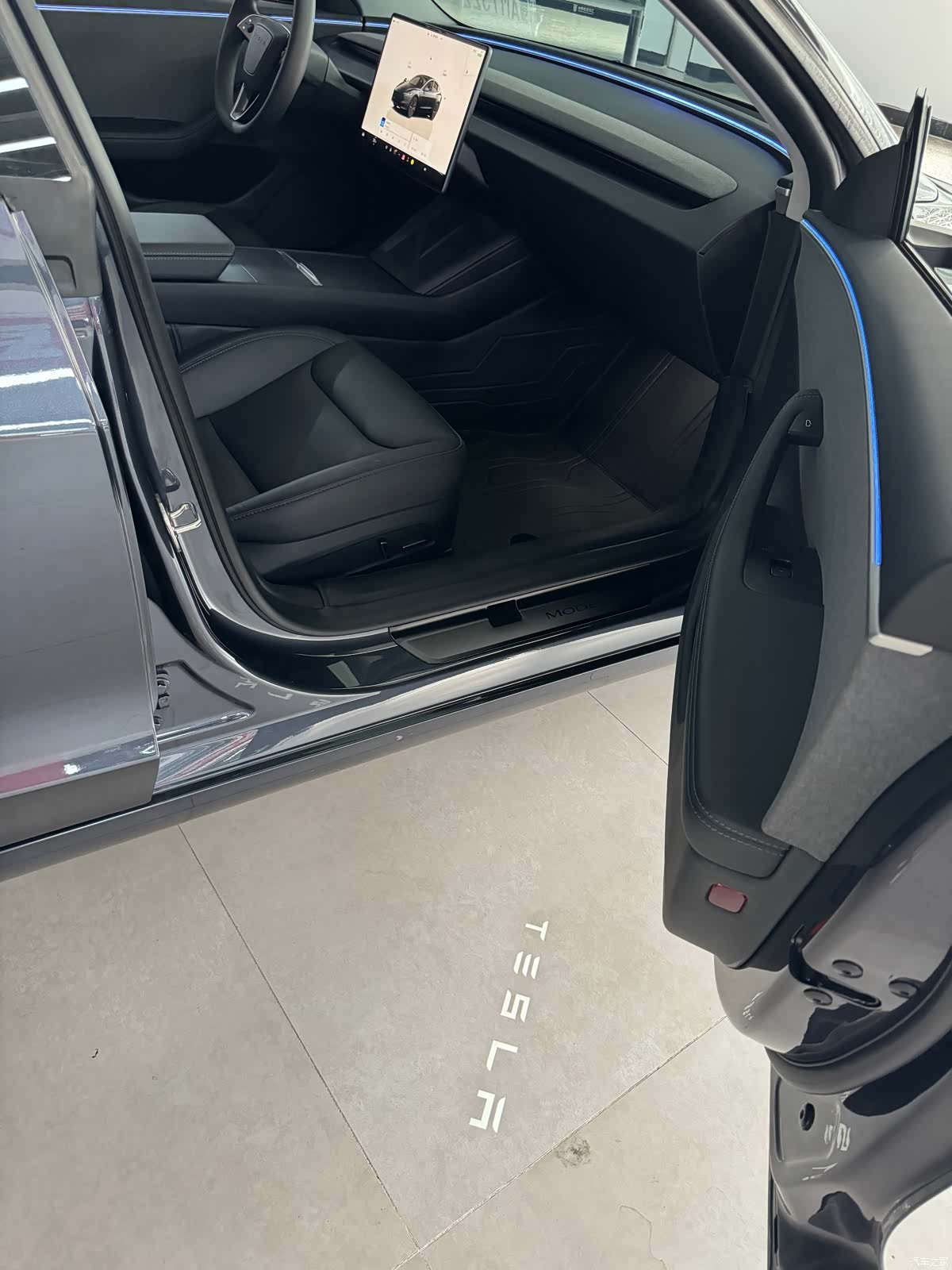 Tesla Model 3, 2024 22