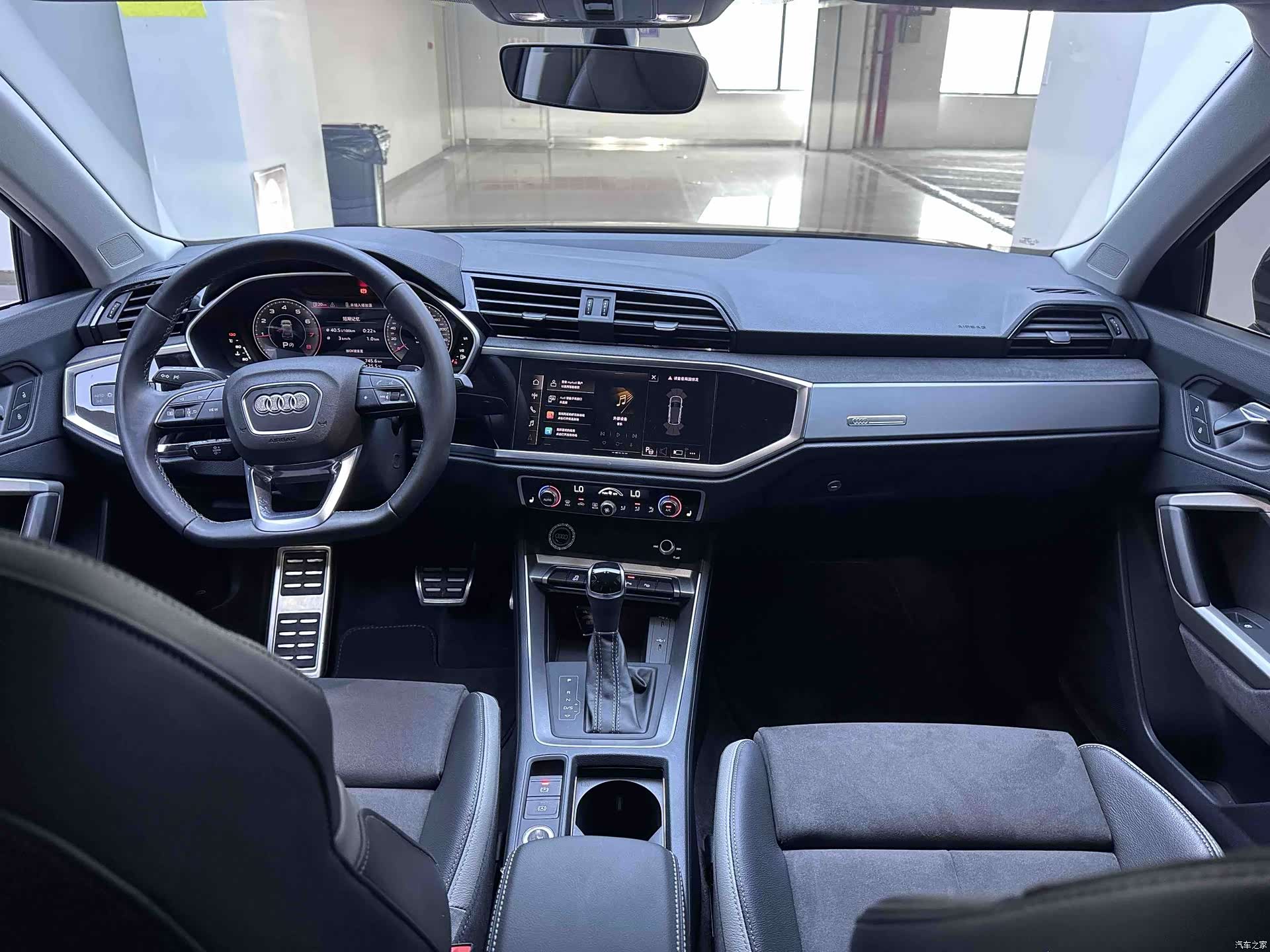 Audi Q3, 2023 17