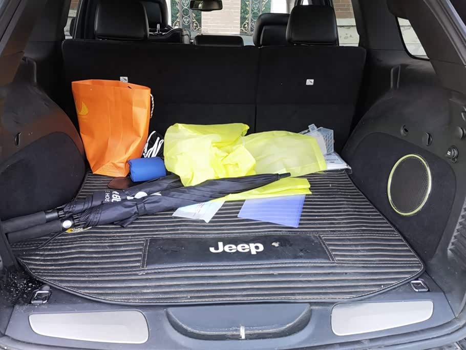 Jeep Grand Cherokee SRT