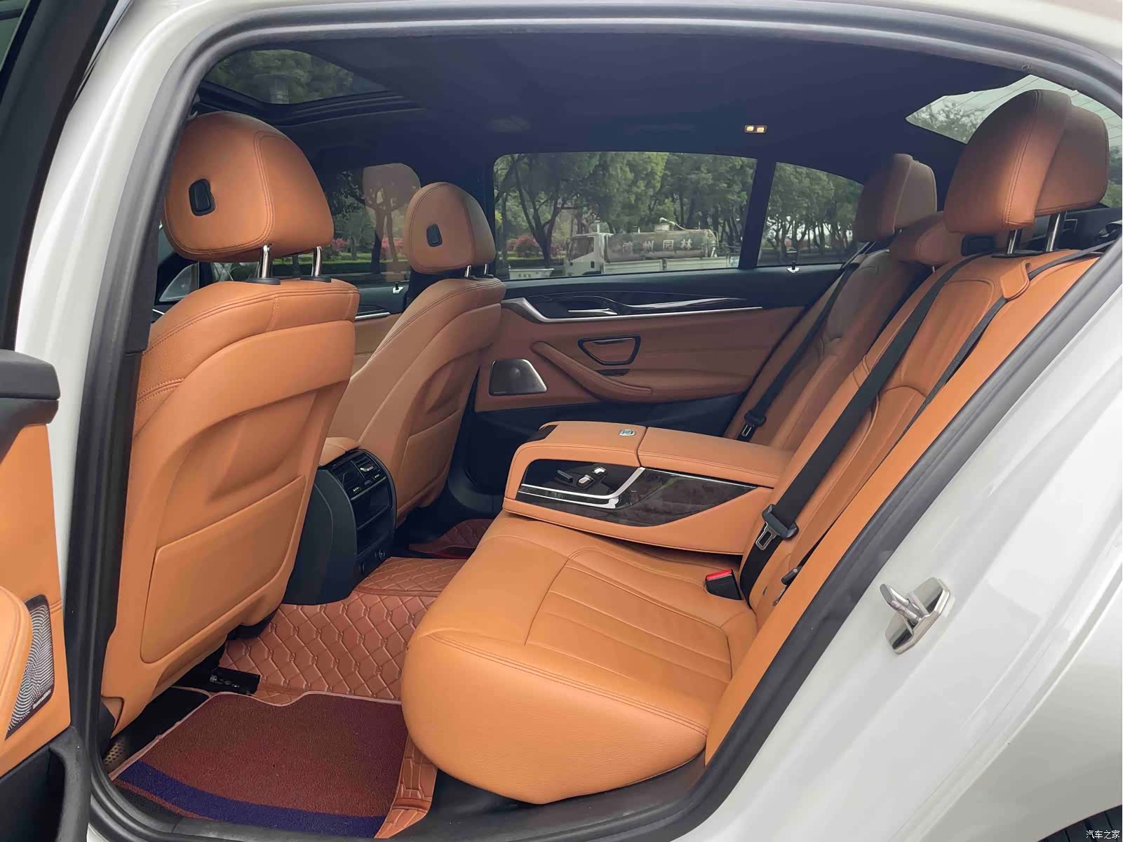 BMW 5 Series, 2017 9